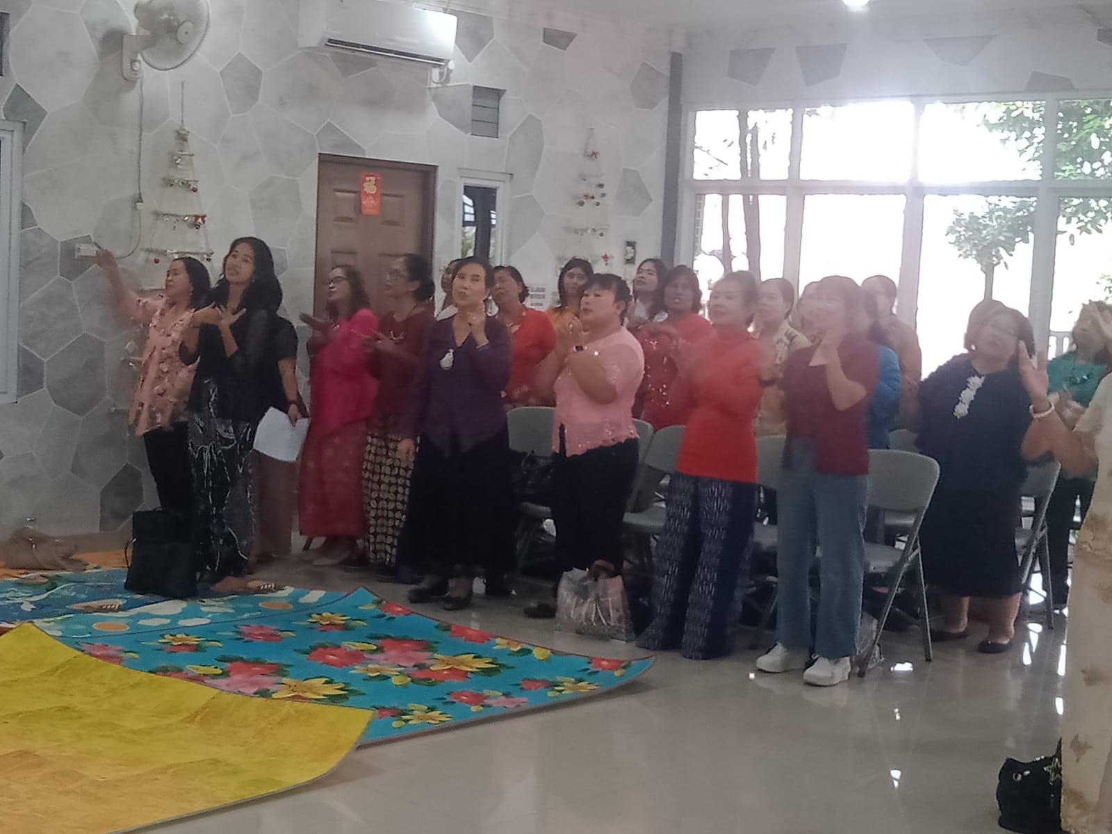 Dalam Hening dan Pujian, JDW Tajur Halang Merawat Makna Paskah