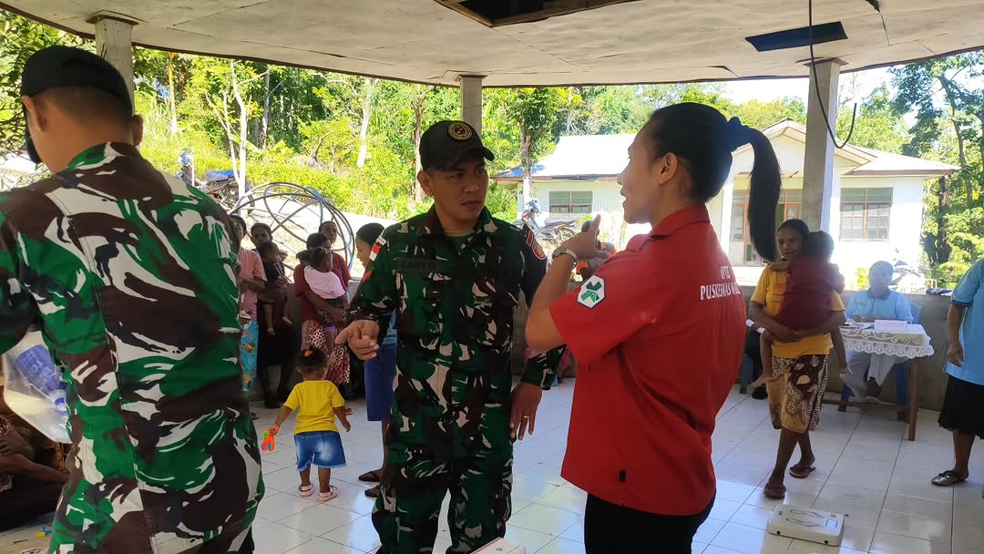 Yonarmed 12 Kostrad Gelar Aksi Kesehatan, Dari Bubur Bergizi hingga Pemeriksaan Warga